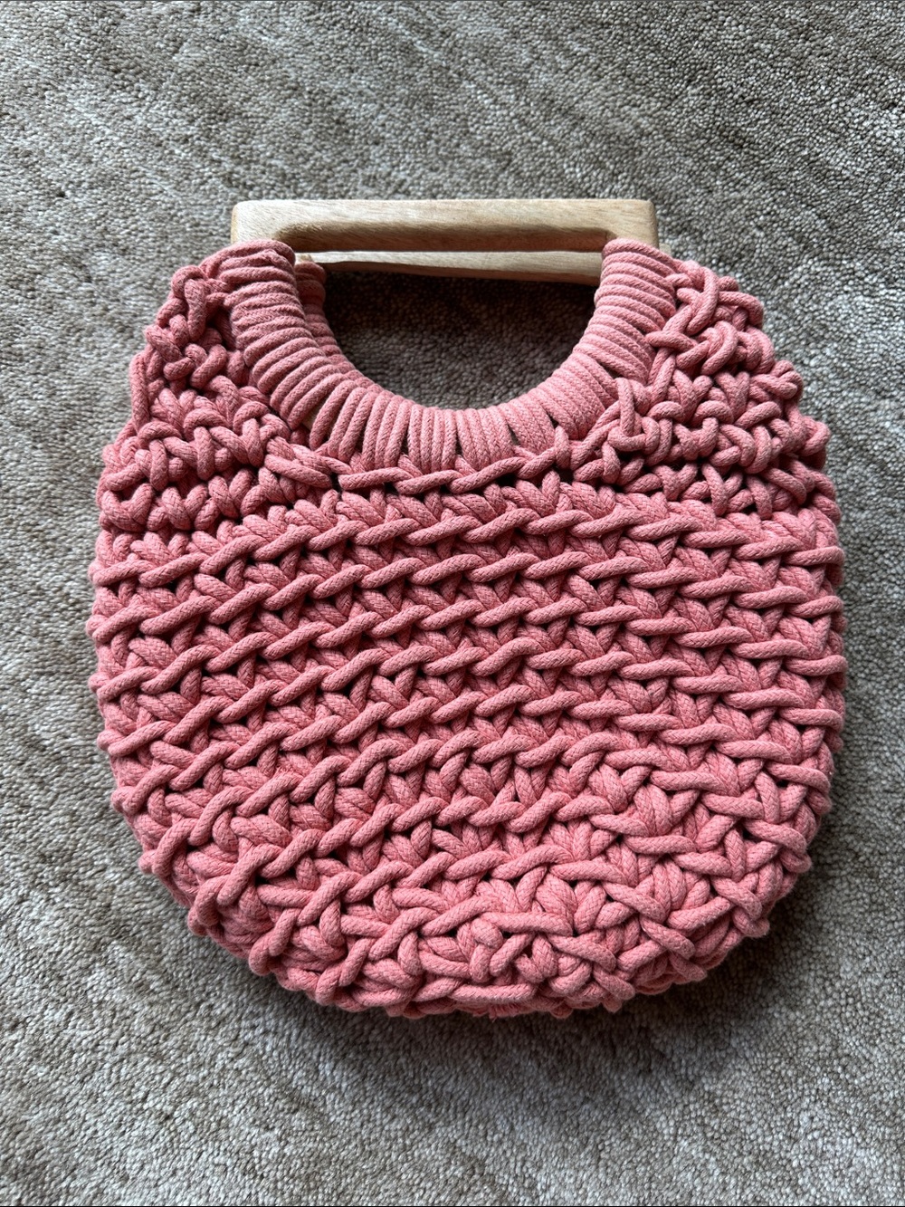 Chunky Knit Pink Hand Bag with Wooden Handles